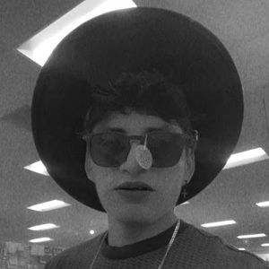 Meet your Posher, Adrian